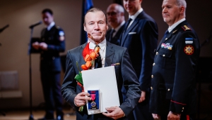 Jüri Turjakas pälvis päästeteenistuse medali.